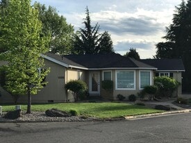 Building Photo - 1335 Sandy Ln