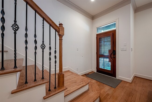 Building Photo - 56 Riva Row