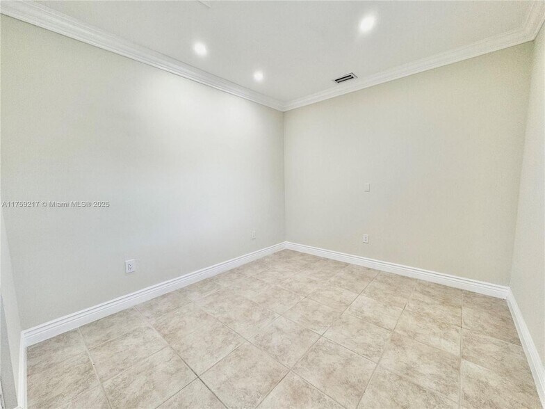 Building Photo - 14450 SW 24th St