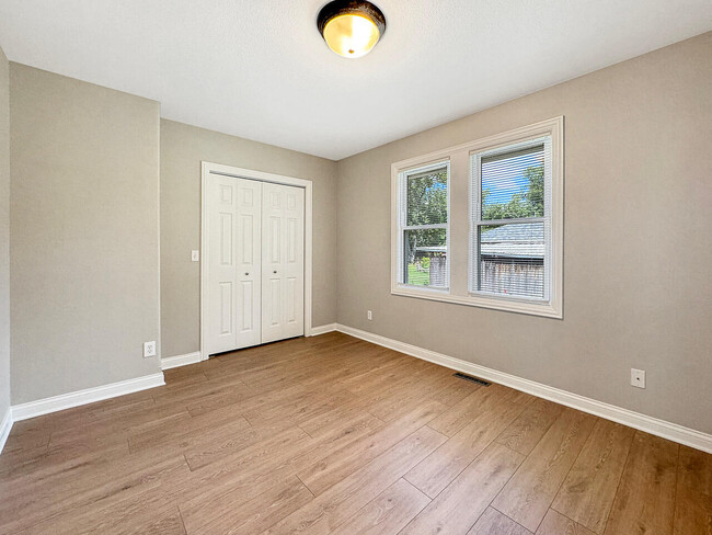 Building Photo - 4408 Shorehaven Ln