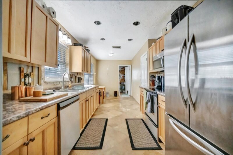 Building Photo - 407 61st St NW