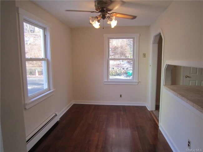 Building Photo - 53 B Ferdon Ave