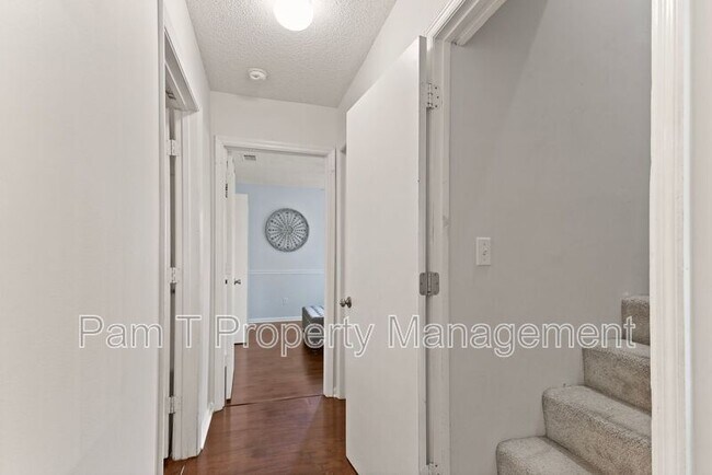 Building Photo - 522 Oemler Loop