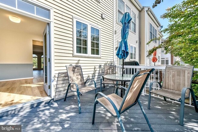 Building Photo - 42647 Homefront Terrace