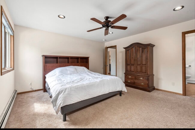 Building Photo - 30540 Rand Rd