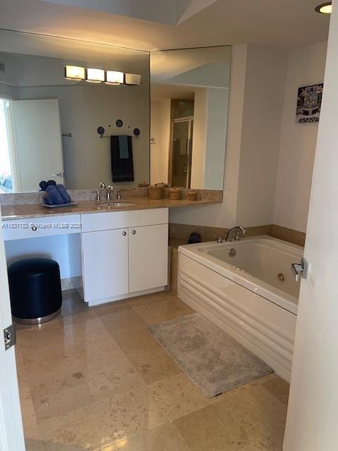 Building Photo - 4779 Collins Ave