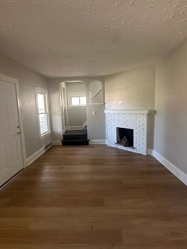 Building Photo - Collinwood 3 Bedroom Single