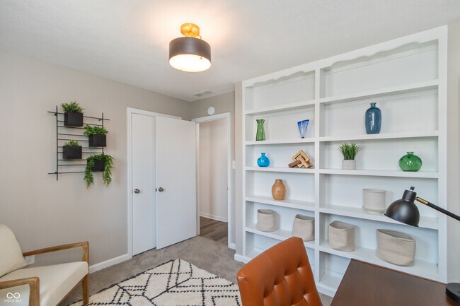 Building Photo - 110 1st St SE