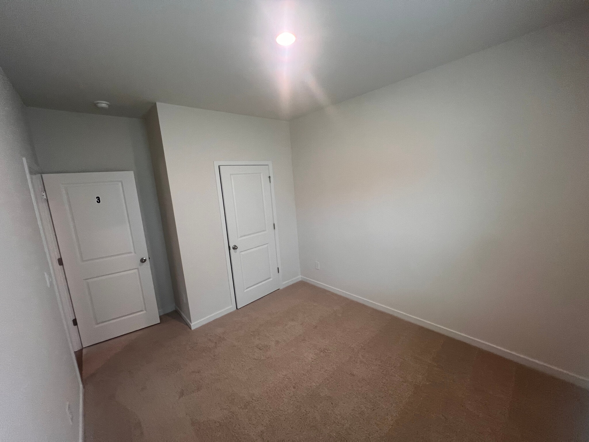 Building Photo - Room in House on Cramer Crk Dr