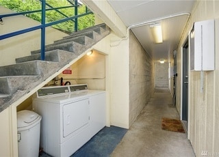 Building Photo - 4735 22nd Ave NE