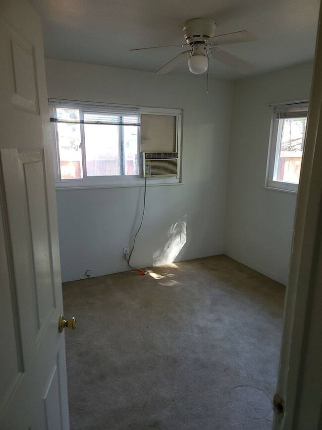 Building Photo - 1126 Sheridan Ave