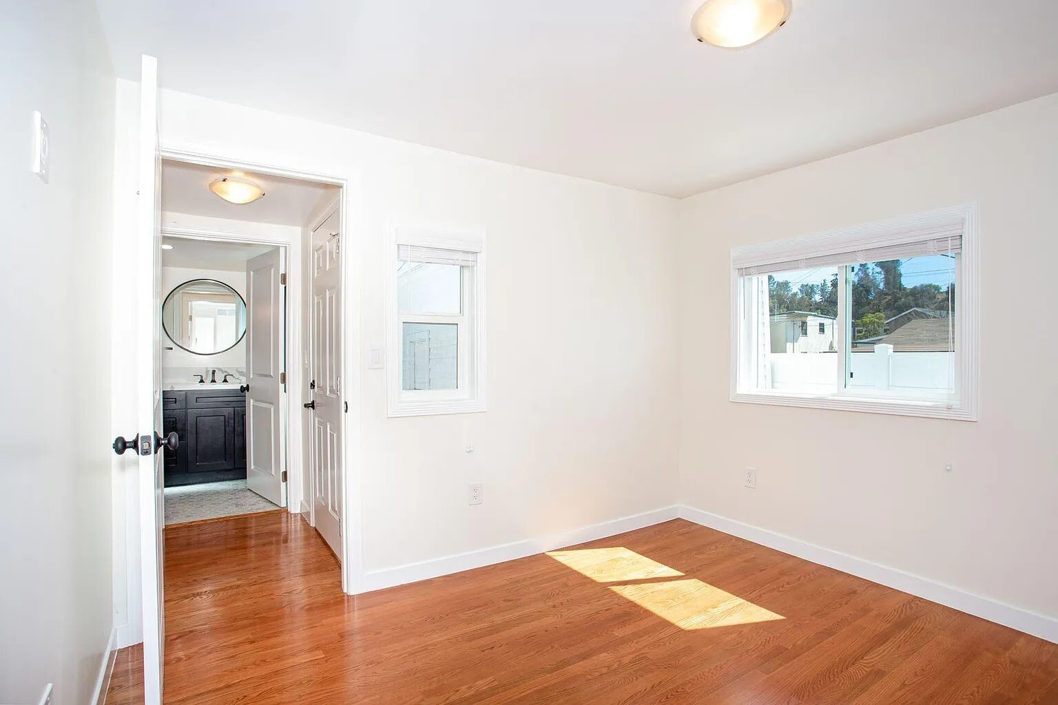 Building Photo - 2956 Finch St