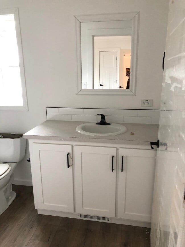 Building Photo - 69 Manchester St