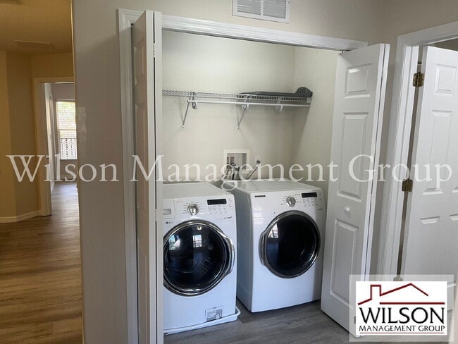 Building Photo - 4935 Luge Ln