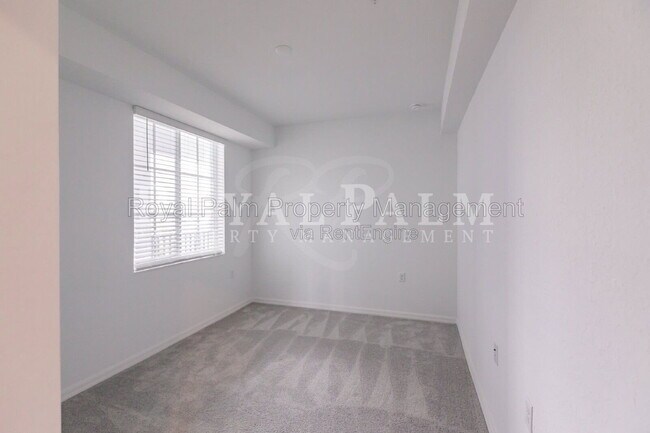 Building Photo - 14141 Heritage Landing Blvd