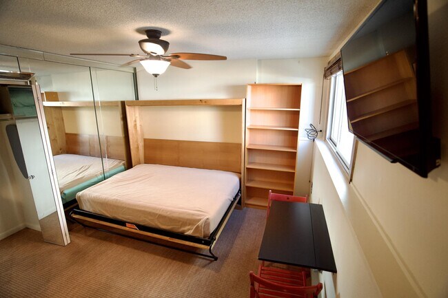 Building Photo - 1063 Vail View Dr