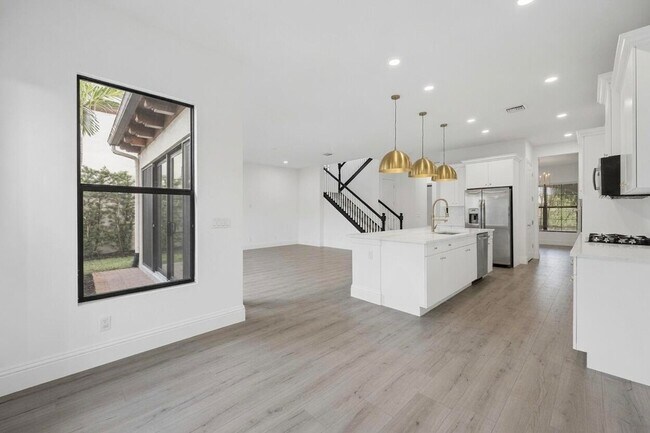 Building Photo - 6020 Curie Pl