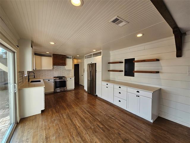 Building Photo - 3139 Southlake Park Dr