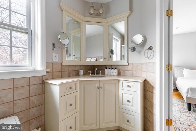 Building Photo - 2243 40th St NW