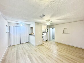 Building Photo - 1307 Willard St