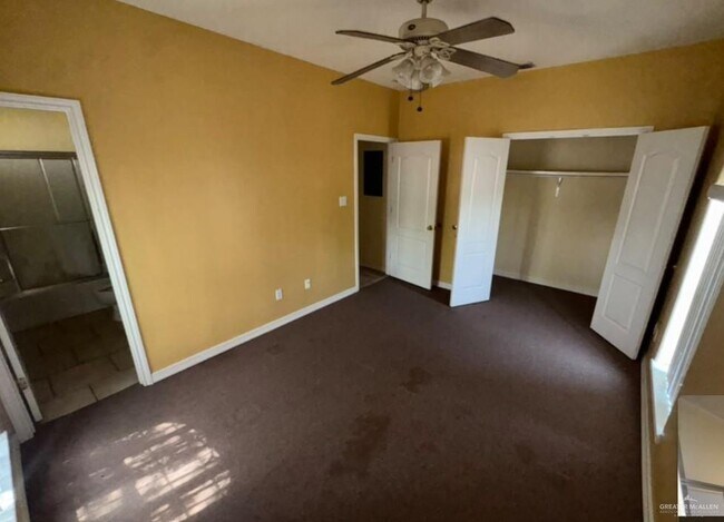 Building Photo - 11 Buena Vista Dr
