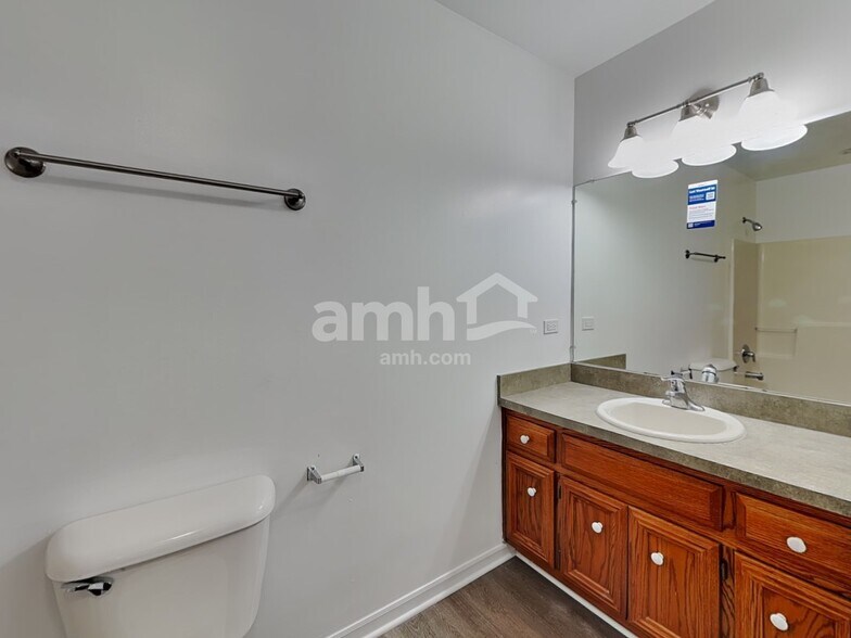 Building Photo - 1801 Winger Dr