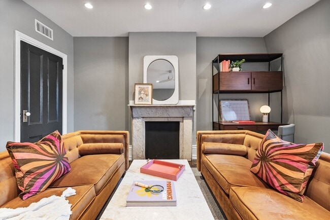 Building Photo - 93 Third St