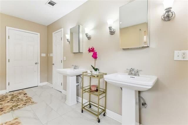 Building Photo - 5605 Canal Blvd