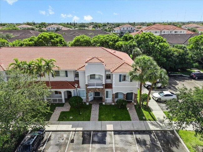 Building Photo - 2779 SW 82nd Ave