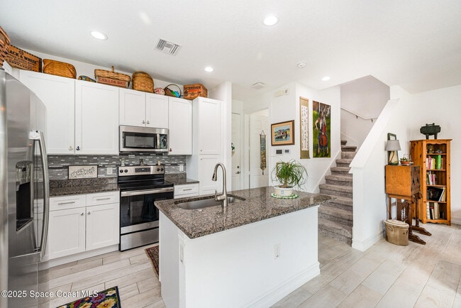 Building Photo - 1810 Noel Pl