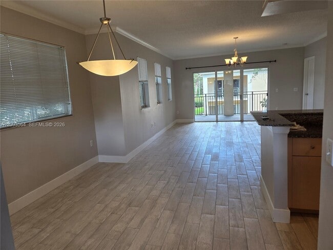 Building Photo - 2492 Centergate Dr