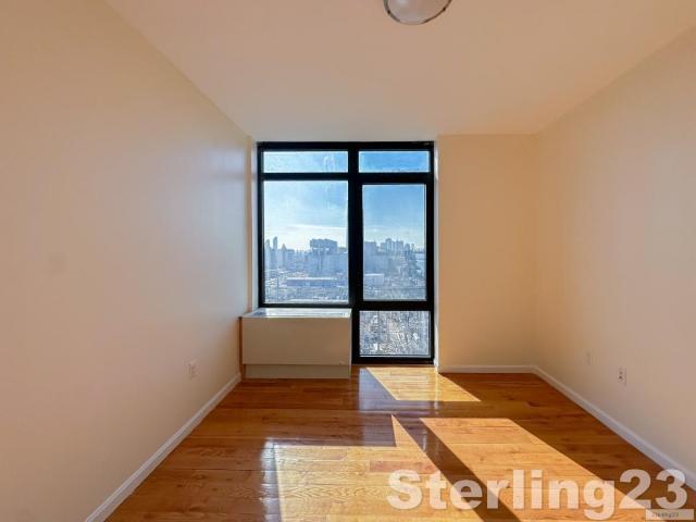 Building Photo - 1 bedroom in Queens NY 11106