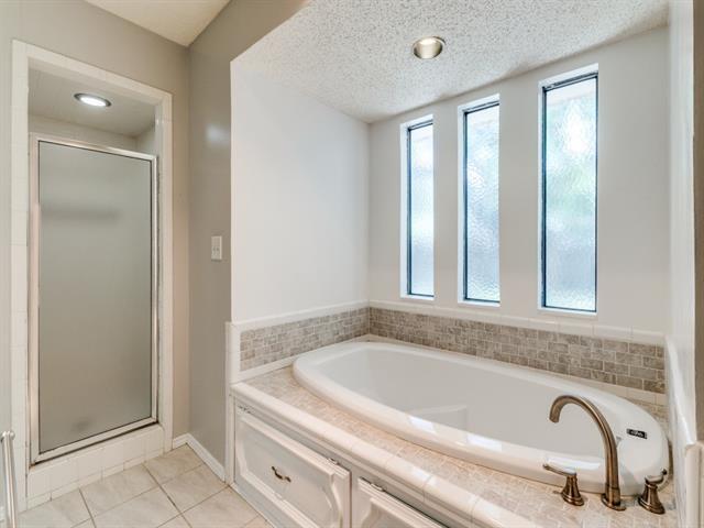 Building Photo - 207 Hemlock Dr