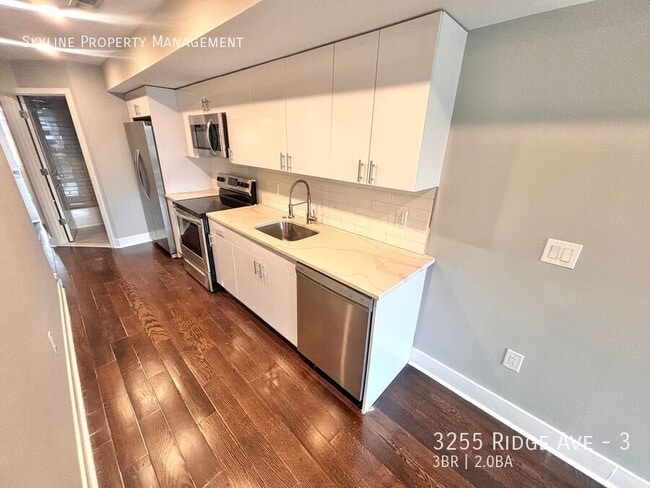 Building Photo - 3255 Ridge Ave