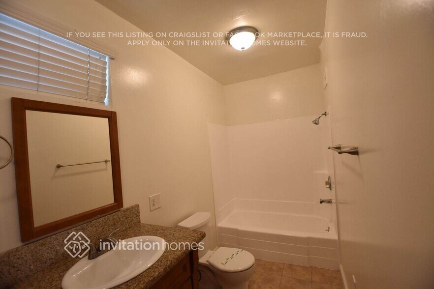 Building Photo - 636 N Lamer St
