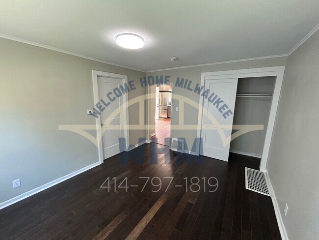 Building Photo - 3045 N Booth St