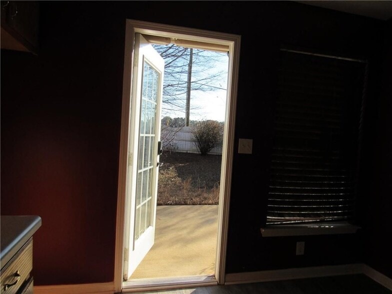 Building Photo - 35 Granite Ct