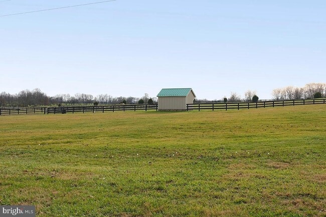 Building Photo - 2083 Atoka Rd