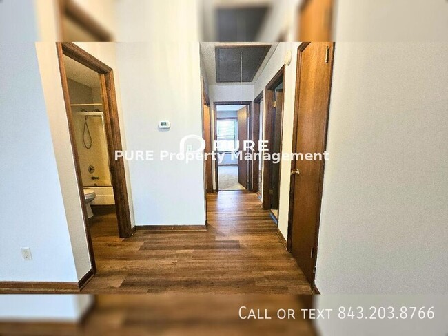 Building Photo - 50% Off One Months Rent!!!! Charming 3-bed...