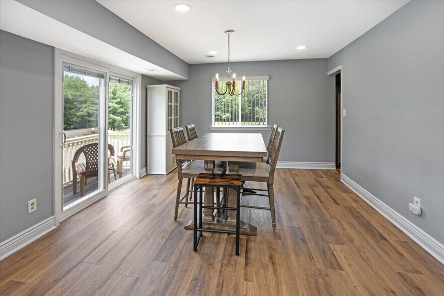 Building Photo - 56 Woods Edge Dr