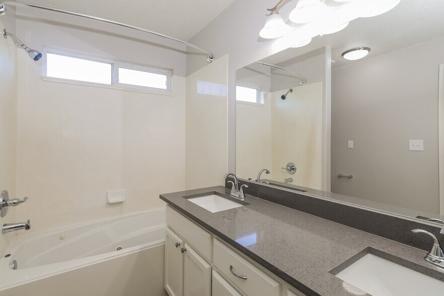 Building Photo - 4082 E Ofallons Way