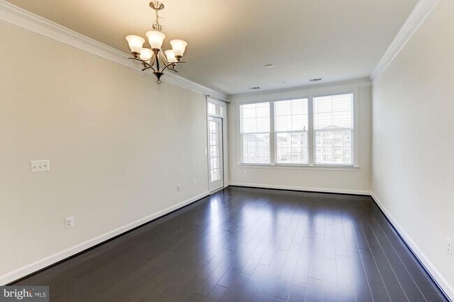 Building Photo - 13740 Endeavour Dr