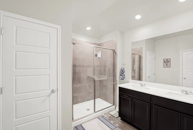 Building Photo - 339 Quinton Bnd