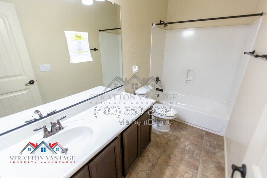 Building Photo - 4467 E Remington Dr