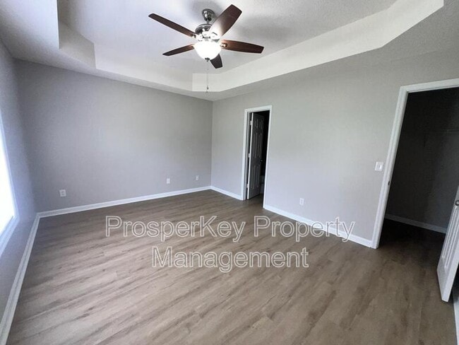 Building Photo - 6048 Buxton Dr