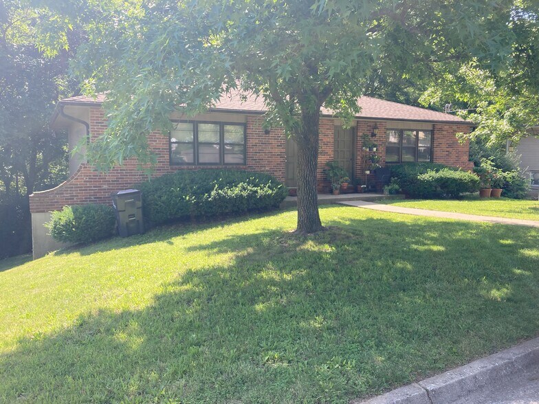 Primary Photo - 1616 Garden Dr