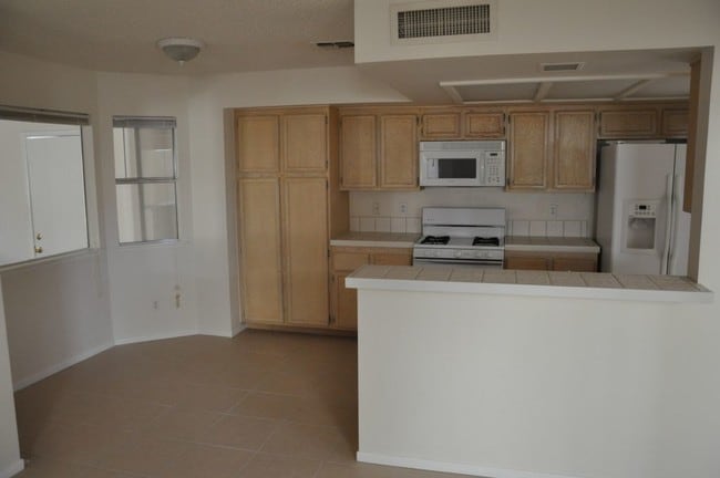 Building Photo - 3332 Mariner Bay St