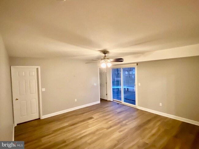 Building Photo - 702 Cloverfields Dr
