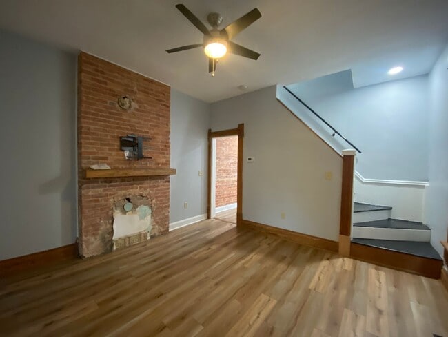 Building Photo - Harrison West 2 Bedroom