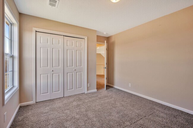 Building Photo - Perfect Family Layout with Office & Large Fenced Backyard | $500 Move-In Incentive for 4/1/26 Mov...